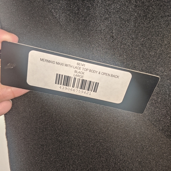 Dress - Picture 5 of 5